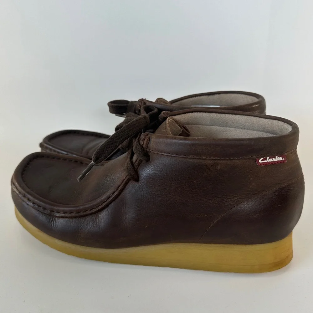 Clark’s Men’s 8.5 M Wallabee Boot Beeswax Brown‎ Rubber Sole